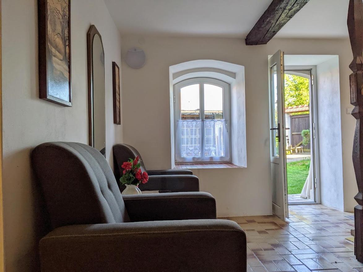 Chalupa u rybníka Střehom Dolní Bousov Exterior foto